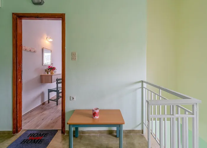 Laconia Domus - דירה